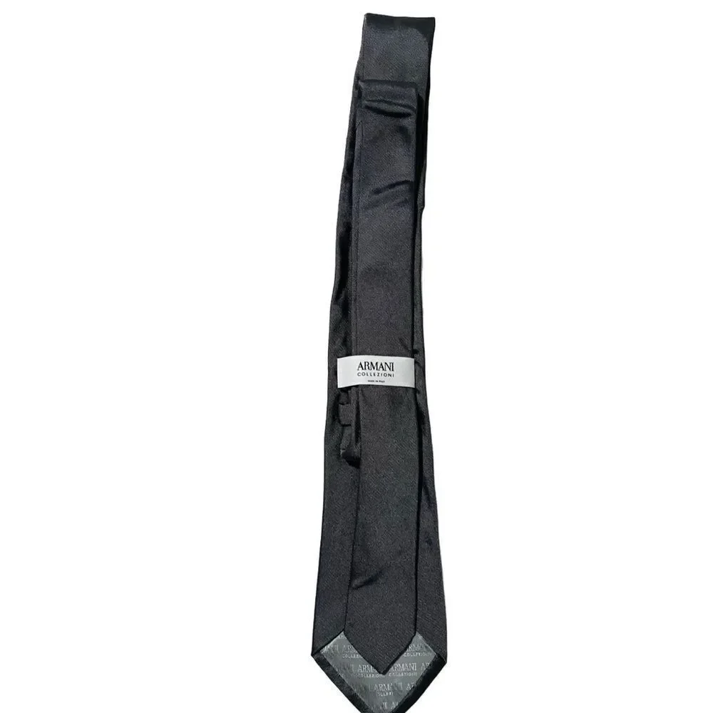 Armani Collezioni gray/blue design 100% silk tie